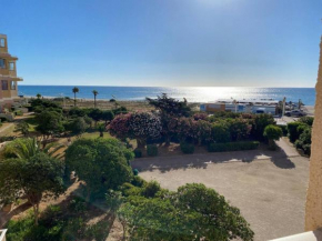 Appartement T3 avec Terrasse, Barbecue et Parking - 300m des Commerces, Plage devant - FR-1-81-498
